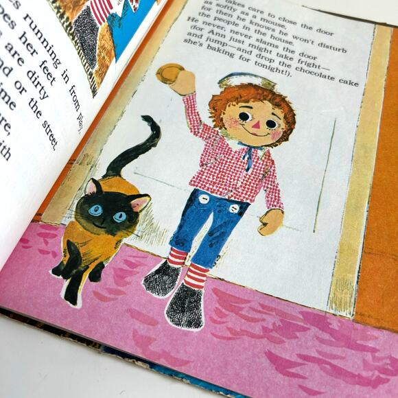 Raggedy Ann Vintage Birthday Bundle Wilton Cake Pan Book Candle Holders - Picture 3 of 9